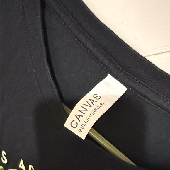 Black Graphic Tee - Plants are my therapy - Women’s XL - Picture 3 of 3